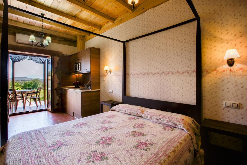 Apartamentos El Jardin Del Poeta Guijo de Granadilla Cameră foto