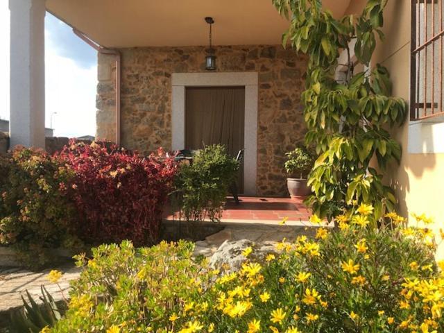 Apartamentos El Jardin Del Poeta Guijo de Granadilla Cameră foto