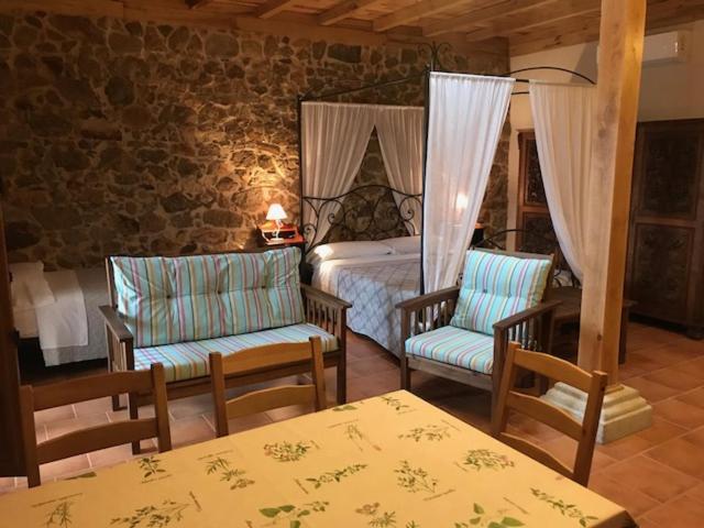 Apartamentos El Jardin Del Poeta Guijo de Granadilla Cameră foto