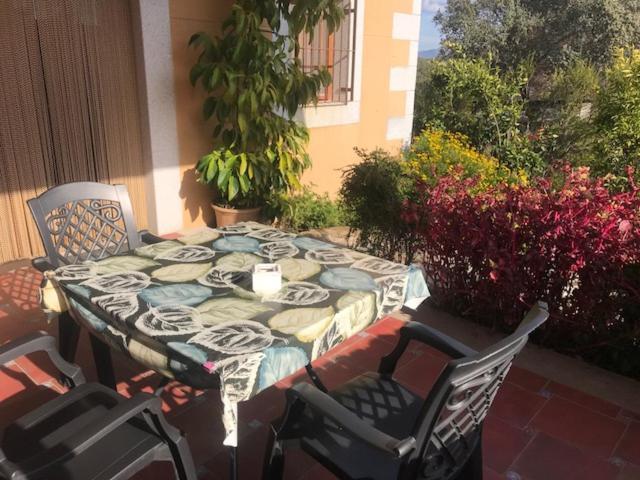Apartamentos El Jardin Del Poeta Guijo de Granadilla Cameră foto